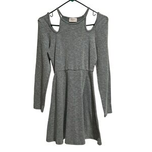 Everly Ribbed Cold Shoulder Short Dress Green‎